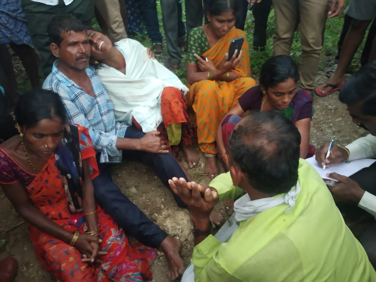 Four feared drowned as vehicle falls into well in Warangal