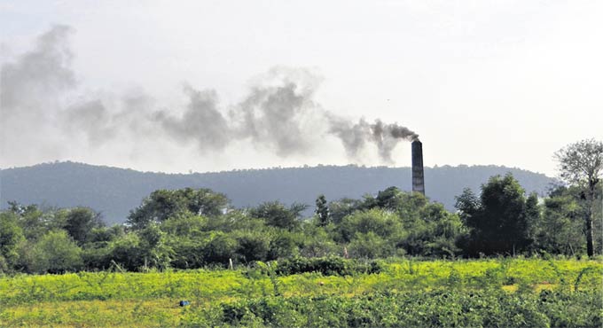 Severe air pollution chokes villagers in Mancherial