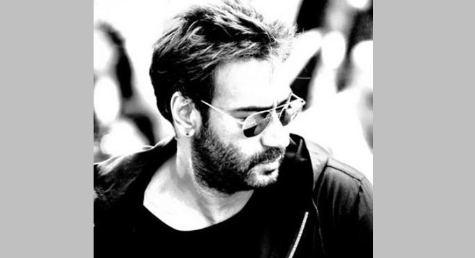 Ajay Devgn to direct Amitabh Bachchan