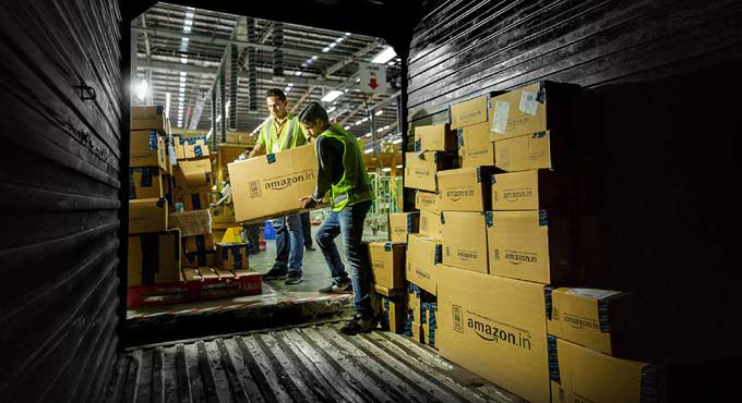 CAIT urges DPIIT to penalise Amazon, Flipkart