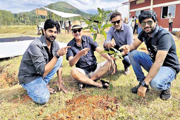 Anil Ravipudi participates in Green India Challenge