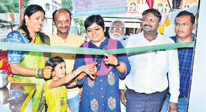 Mancherial: Organic products store a hit with customers