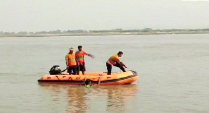 Boat carrying 50 people capsizes in Bihar; 1 body recovered, 7 missing