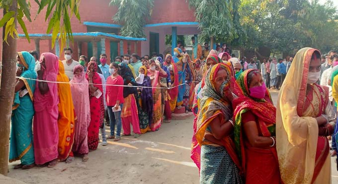Bihar polls: At 57.58 pc, 3rd phase turnout exceeds first 2 round