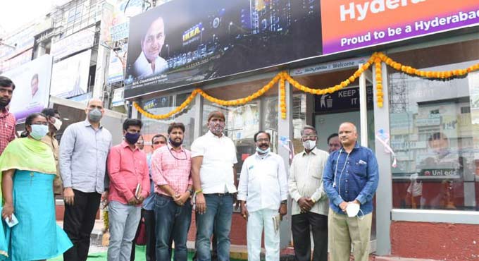 GHMC Mayor inaugurates modern bus shelters in Dilsukhnagar