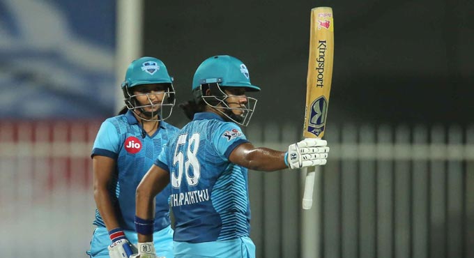 Chamari Atapattu shines as Supernovas enter final