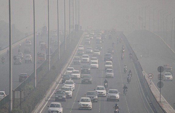 Delhi’s air quality remains ‘very poor’ due to ‘unusually high’ farm fires