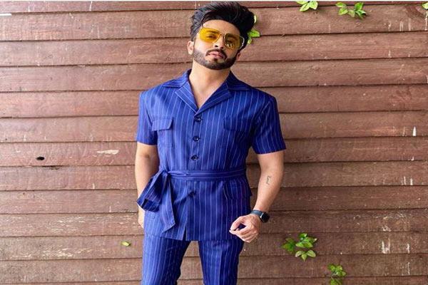 TV stars avoid daily soaps as debut production venture