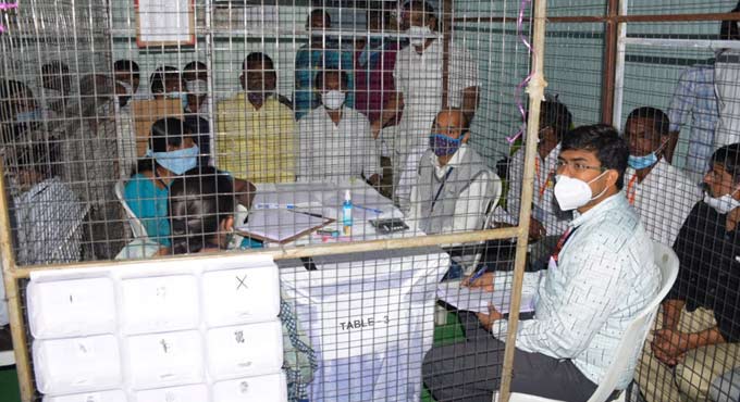 TRS leads in sixth round in Dubbak by-election counting by 353 votes