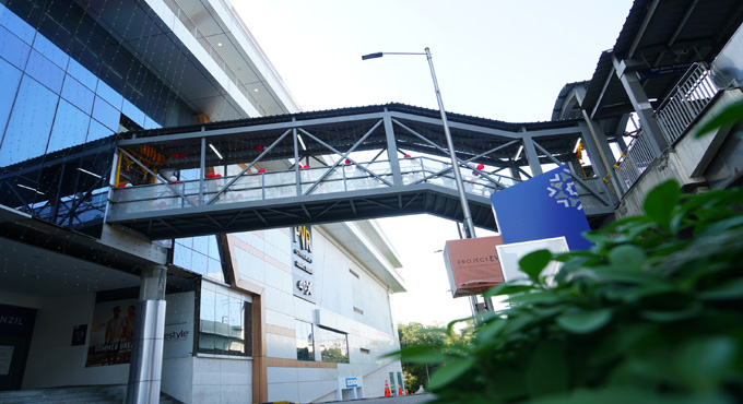 L&T Metro Rail opens Skywalk at Irrum Manzil station connecting Next Galleria