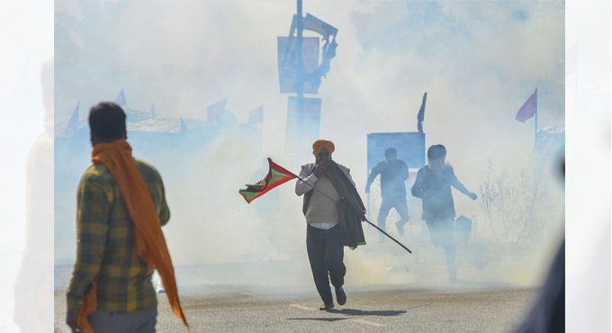 Farmers’ protest: Delhi Police fire tear gas shells to disperse farmers at Singhu border