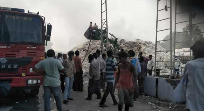 Fire accident at Suryapet mill: 3,000 quintals of cotton burnt to ashes