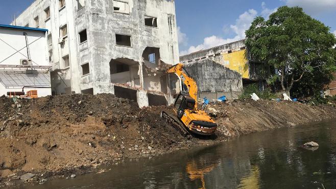 Nala encroachments: 288 illegal structures removed in Warangal