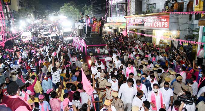 KTR juggernaut rolls on as TRS steps up GHMC poll campaign