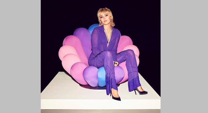 Miley Cyrus on coping up with divorce trauma