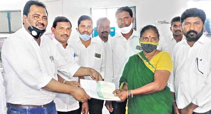 Hajipur MRO creates awareness among public