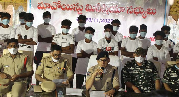33 Maoist militia members surrender in Kothagudem