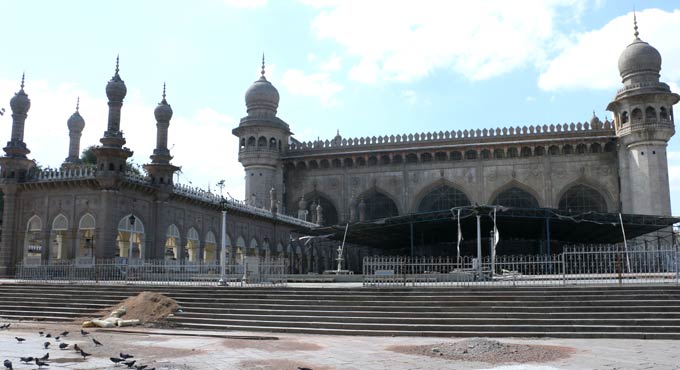 Restoring Mecca Masjid brick by brick