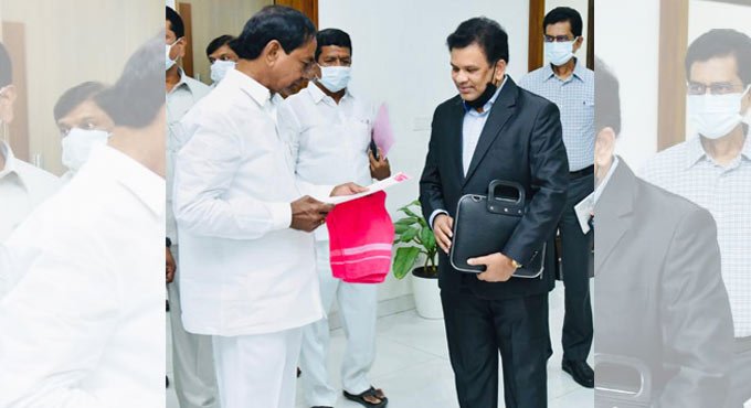 CM KCR