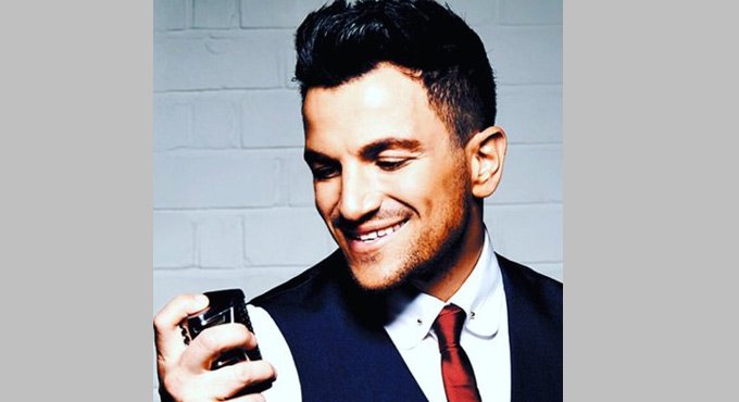 Peter Andre to put up Christmas decorations in November this year