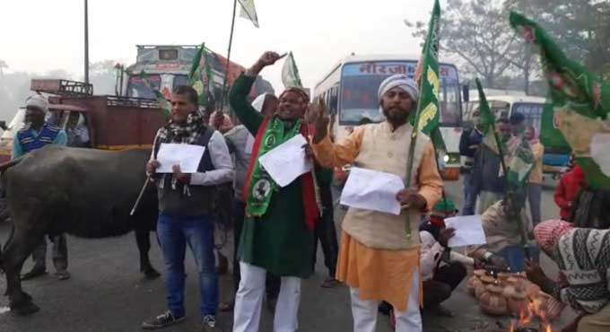 Trade union strike hits Bihar, workers block roads with buffaloes