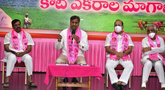 TRS urges SEC to take action against Bandi Sanjay for hate speech