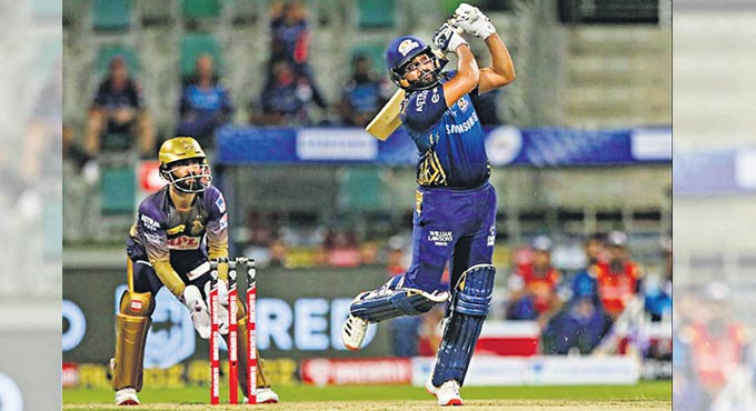 Ravi Shastri backs Rohit Sharma for being at MI training sessions