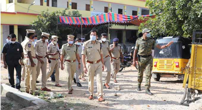 Cyberabad CP Sajjanar reviews security arrangements