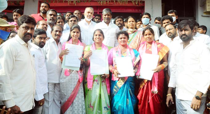 Padma Rao urges people to stay away from communal parties