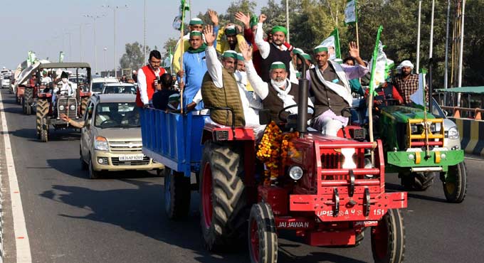 UP farmers reach Delhi border to support protesting counterparts