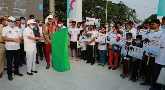 Road safety run held in Hyderabad