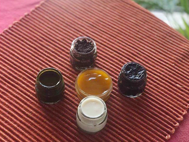 Indian men buying as many beauty products as women: Report