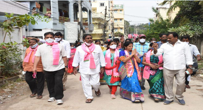 Development works will ensure win in GHMC polls: Chandanagar TRS candidate