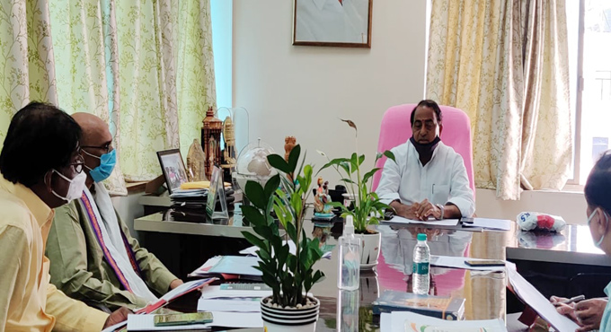 Endowments Minister reviews Tungabhadra Pushkar arrangements