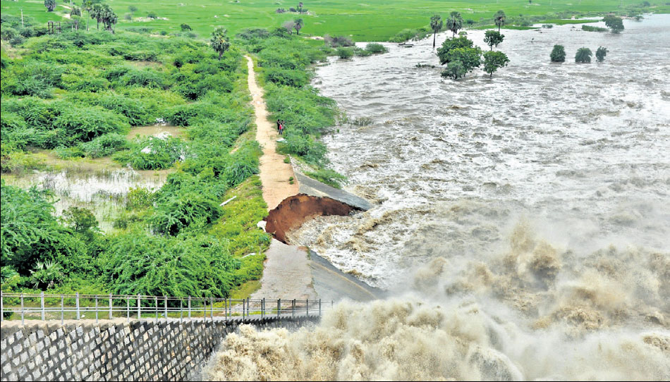 Record rain in October pushes up groundwater levels in Telangana