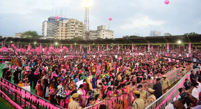 KCR’s public meet: Sea of pink swamps LB stadium