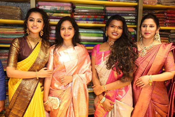 Mugdha opens doors to patrons in Secunderabad