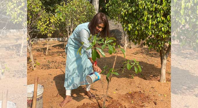 ‘Dethadi’ fame Harika accepts Green India Challenge