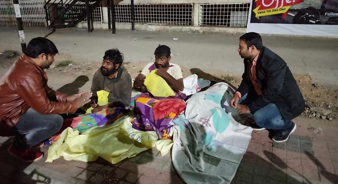 Hyderabad: Blankets donated to homeless