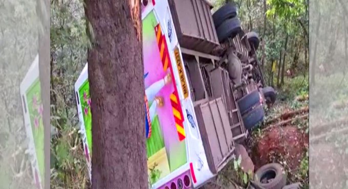 Bus falls into a 50 feet gorge in Maharashtra’s Ratnagiri