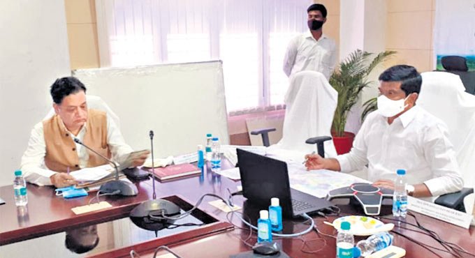 Telangana urges Centre to sanction new NHs