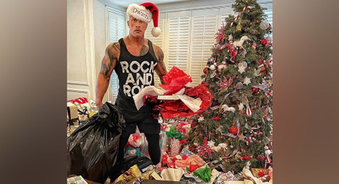 ‘Dwanta Claus’ cleans up the trash post-Christmas celebrations