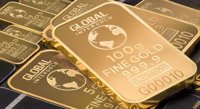 Gold futures gain on spot demand