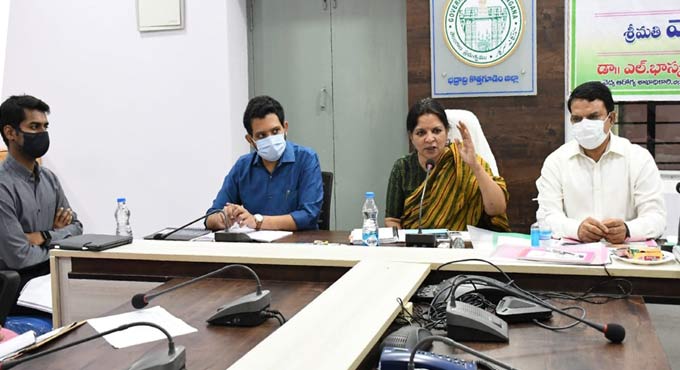 Waiting centres for expectant mothers soon: TS Health Commissioner