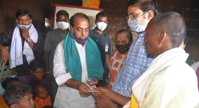 Indrakaran Reddy assures all help family of tiger attack victim