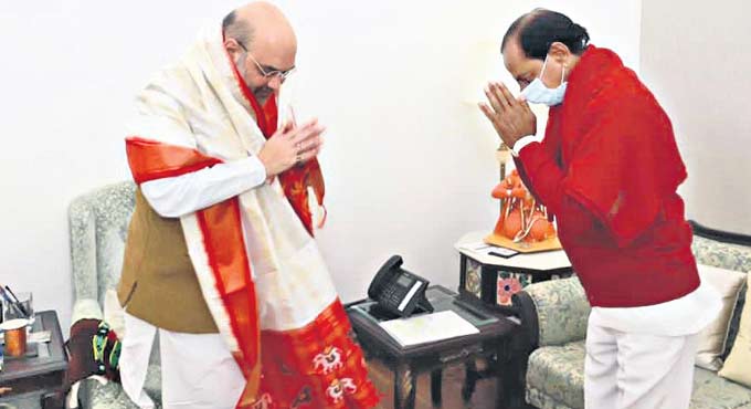 KCR calls on Shah, seeks funds for flood relief