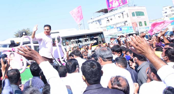 TRS dubs farm legislation as ‘Black Laws’, urges people to participate in Bharat Bandh