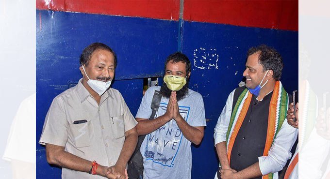 SC refuses to interfere with HC order quashing detention of Kafeel Khan