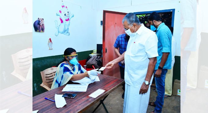 Kerala: Voting for third phase of local body polls underway