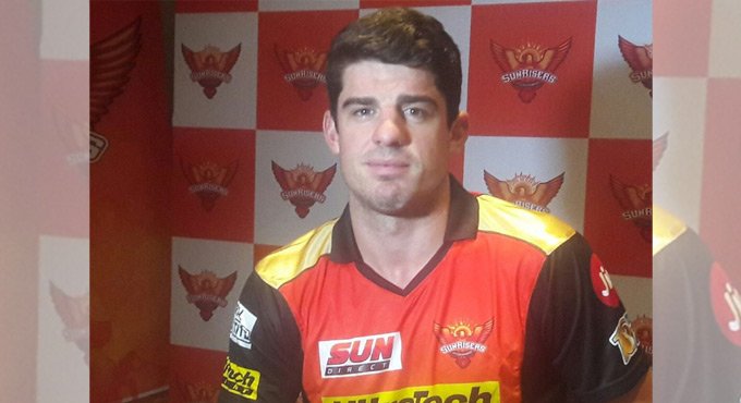 Abott out with injury, Henriques included